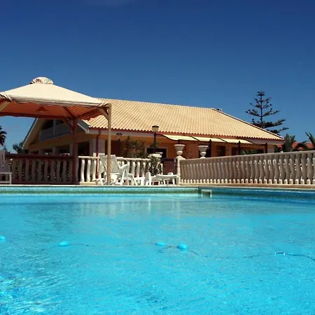Kaukana Villa *