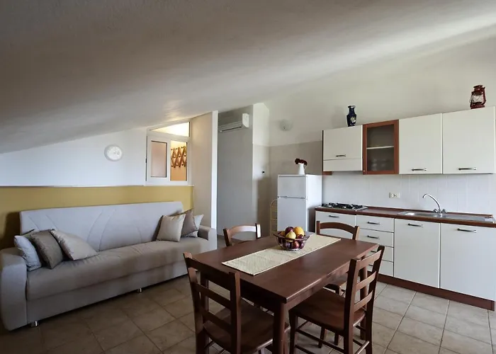 Kaukana Santa Croce Camerina